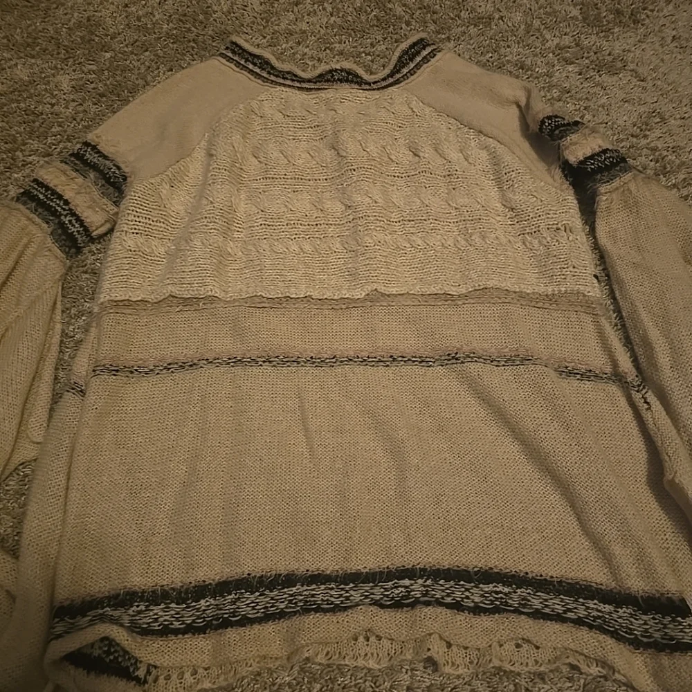Free People Sweater - Picture 12 of 12